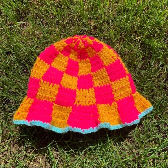 Checkers Crochet Bucket Hat - Picture 2 of 3